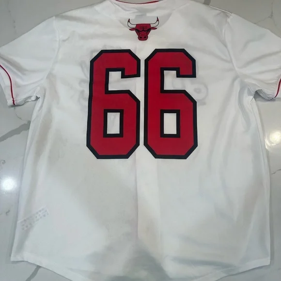 NBA Chicago Bulls Baseball Jersey size XL. - Picture 2 of 4
